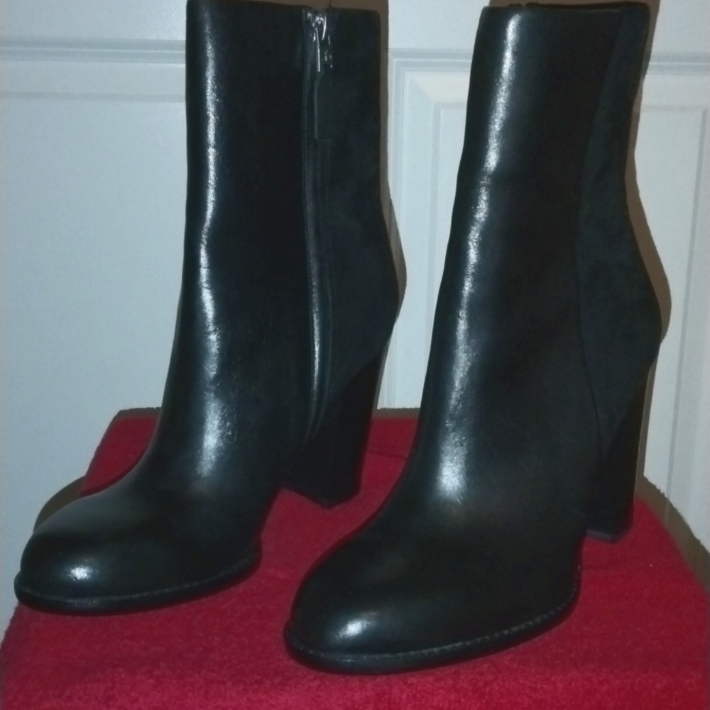 💕NWT Sam Edelman booties💕